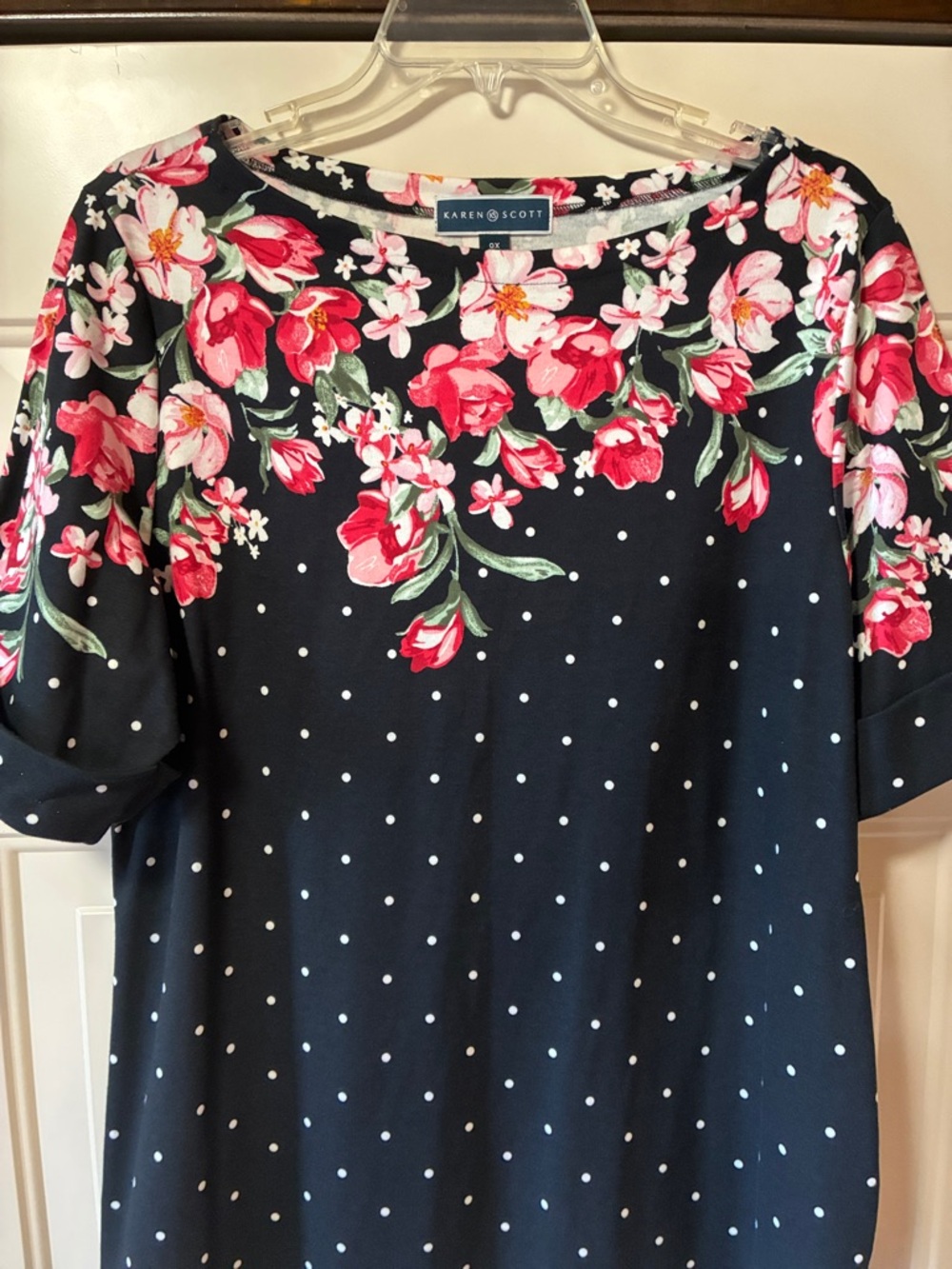 Size 0X (14/16W) Karen Scott Black and White Dot & Pink Floral Top - Picture 2 of 12